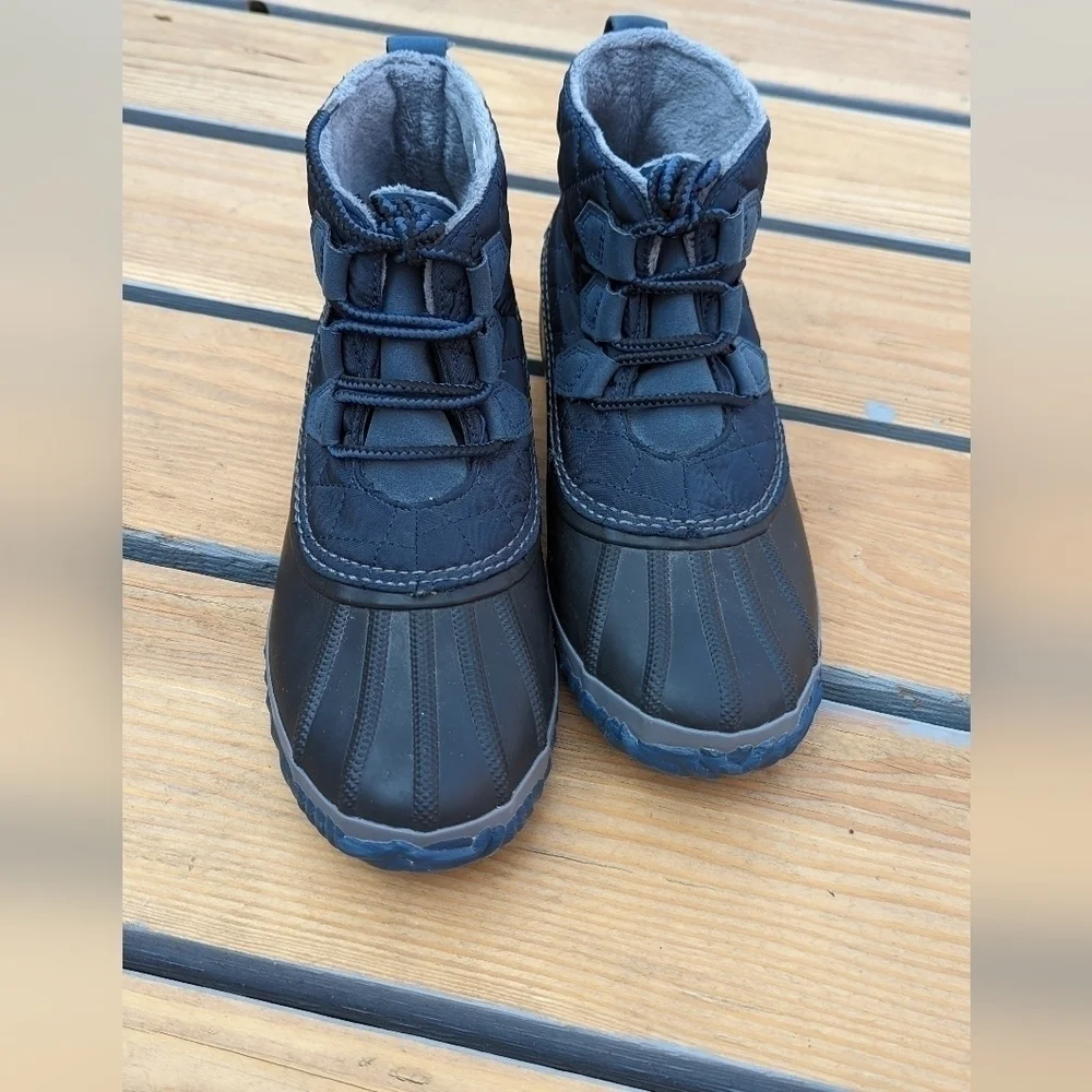 JBU Woman's Waterproof Duck Boot Size 9 M